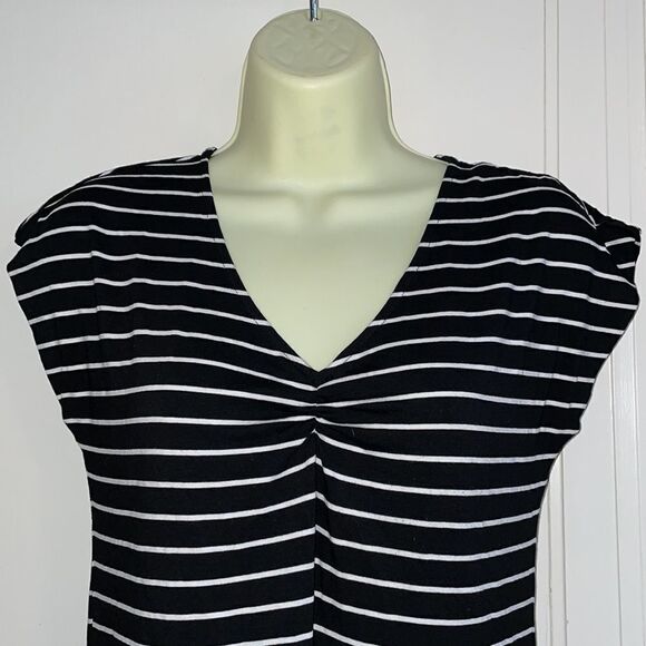 Elliott Lauren black & white striped V neck knit top - Picture 2 of 5